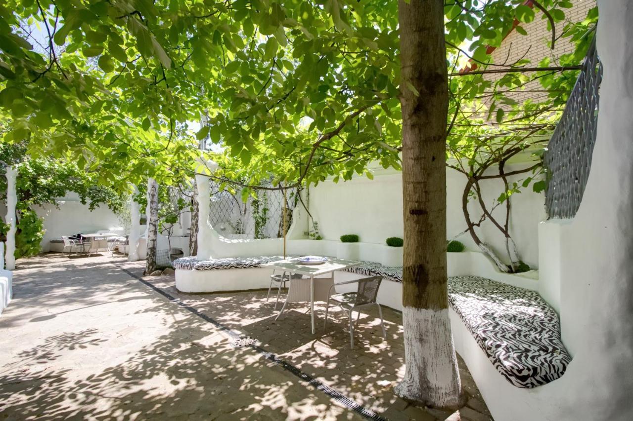 Riviera Apartments - Уединенный Отдых У Моря Odessa Exterior foto